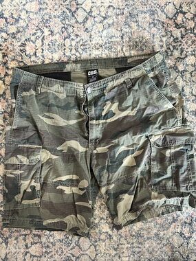 CSG Men's Green Camo Cargo Shorts